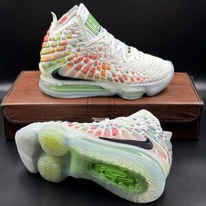 Nike LeBron 17 'Air Command Force'